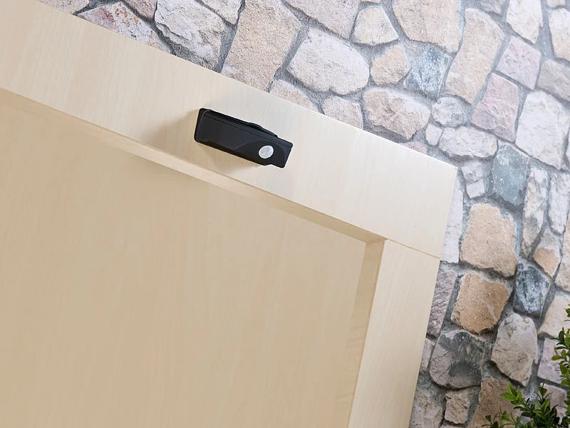Luminea Türlicht:Batterie-LED-Türleuchte, Bewegungs-/Lichtsensor, 0,4 W, 50 Lm, Schwarz 8 Luminea Türlicht:Batterie-LED-Türleuchte, Bewegungs-/Lichtsensor, 0,4 W, 50 Lm, Schwarz – Bild 6