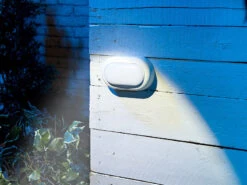 Luminea Garagen-Lampen:2er-Set Stoßfeste LED-Feuchtraumleuchten, 900 Lm, 8 W, 4000 K, IK08 -Lunartec Shop nx9601 6 1