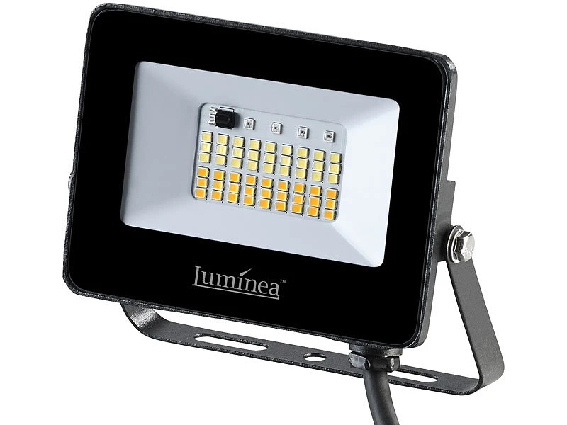 Luminea LED Strahler Bunt:2er-Set Wetterfeste Outdoor-Fluter, RGB-CCT-LEDs, 15 W, 1.250 Lm, IP65 10 Luminea LED Strahler Bunt:2er-Set Wetterfeste Outdoor-Fluter, RGB-CCT-LEDs, 15 W, 1.250 Lm, IP65 – Bild 8